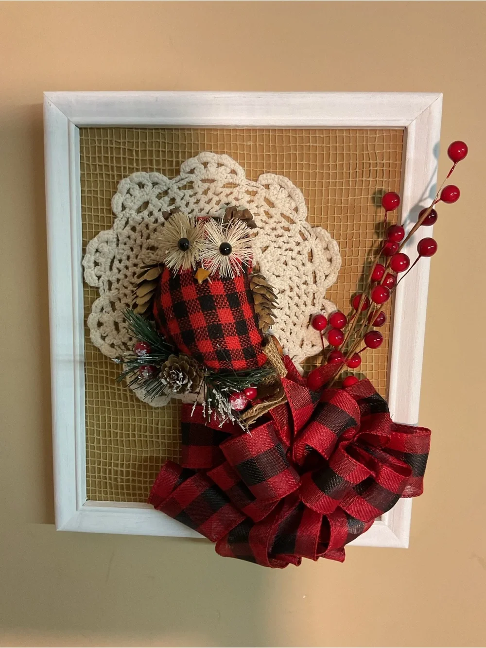 Holiday Buffalo Plaid Owl Wall Decor - Red and Black
